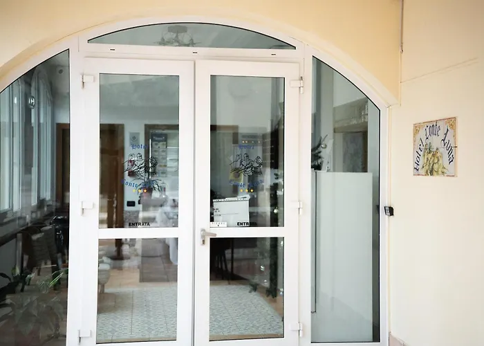 Conte Luna Отель