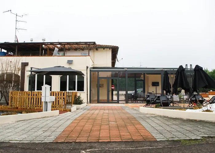 Conte Luna 3* Болонья