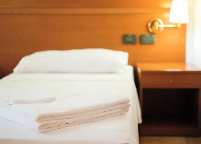 Conte Luna Болонья