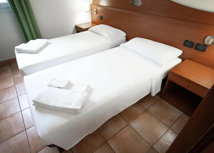 Отель Conte Luna